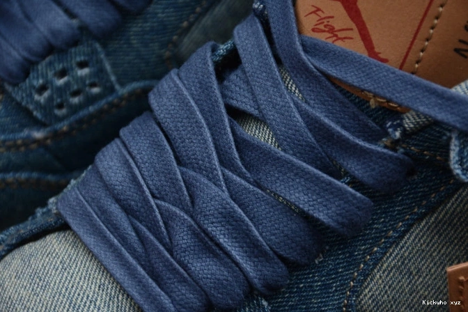 Jordan Levi's Denim x 4 AO2571-401 Nike Air 0803